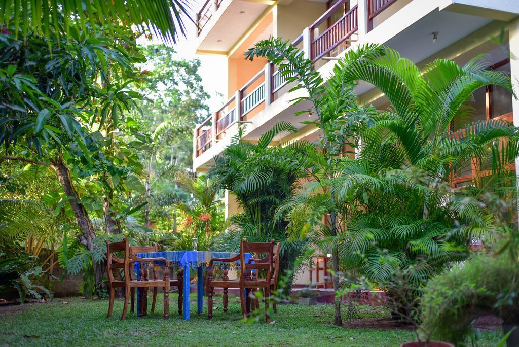 Hotel Finlanka Hikkaduwa Εξωτερικό φωτογραφία